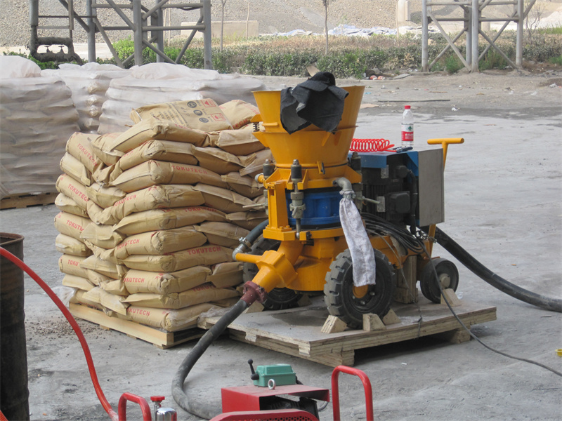Electric mixer machine for refractory castable
