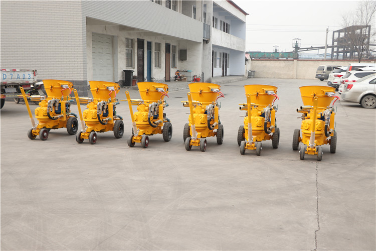 Dry-mixed shotcrete machine