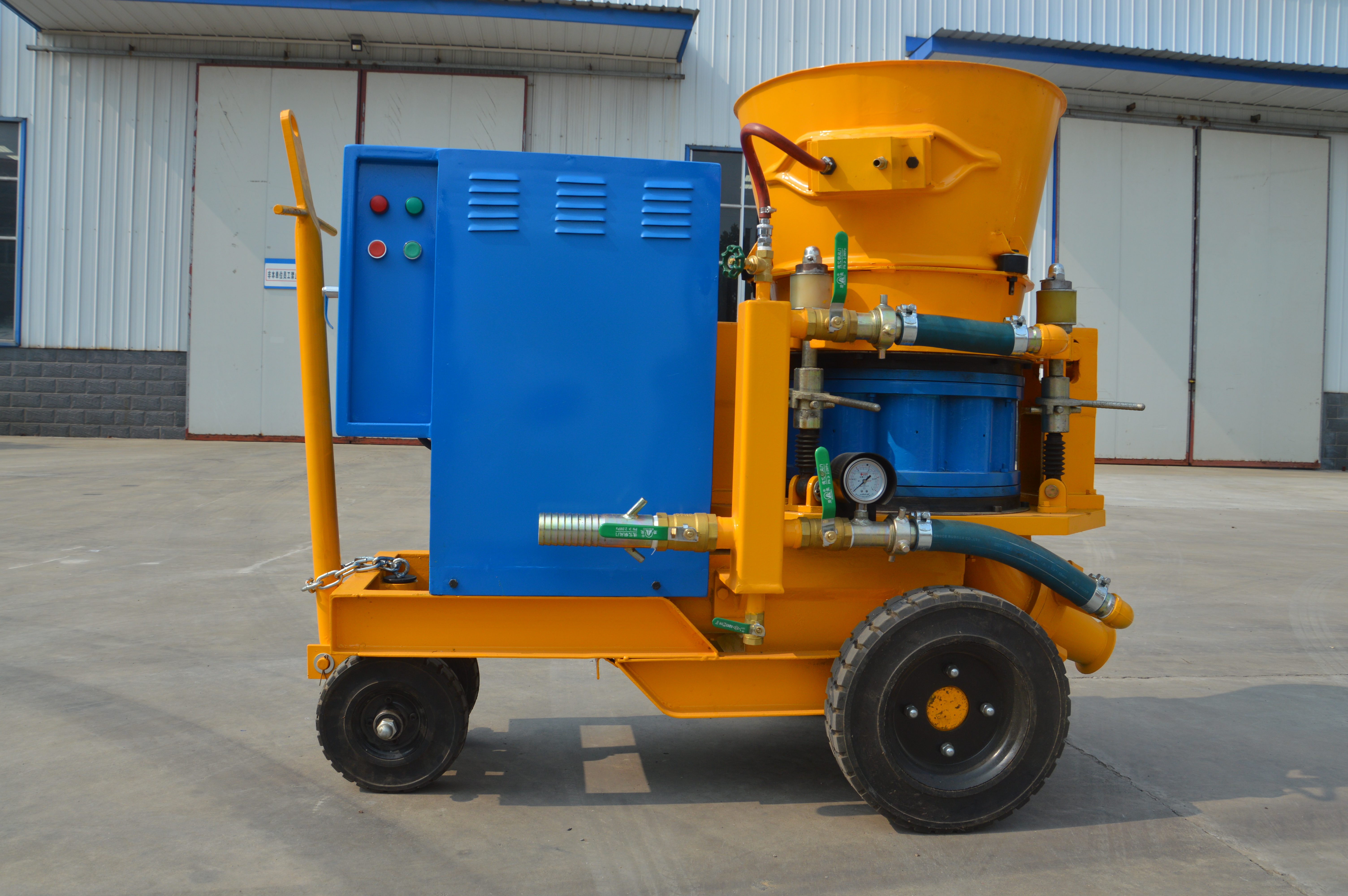 Dry mix concrete spraying machine for swimming pool